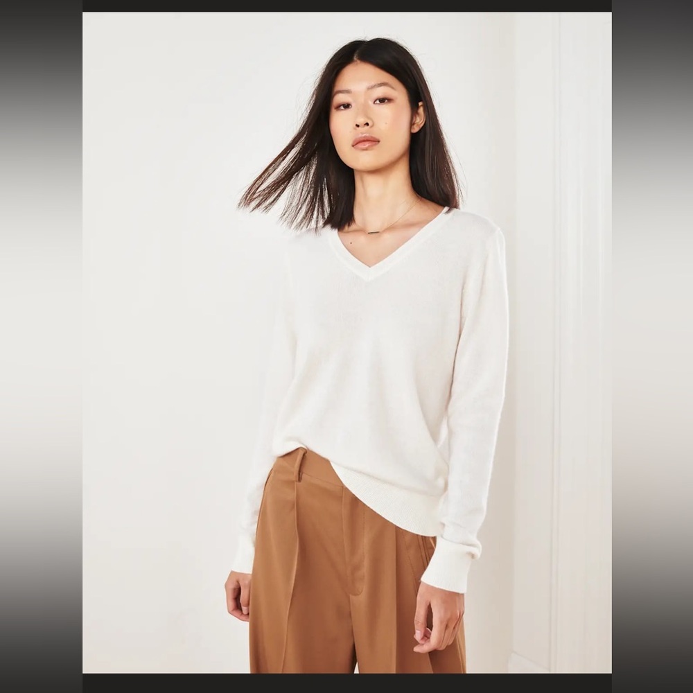 Quince Mongolian Cashmere V-Neck Sweater in Ivory